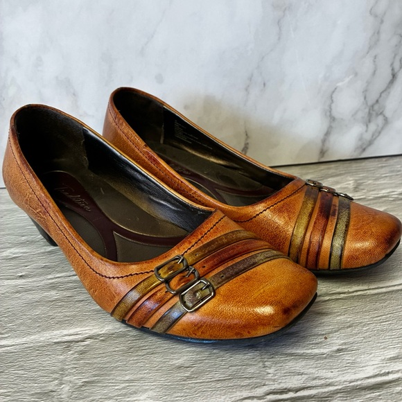 Tradition Shoes - Tradition Rosie Distressed Whisky Slip On Shoes